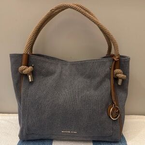 Michael Kors Isla Large Tote Grab Bag: Chambray Denim Blue
